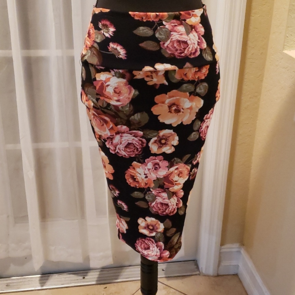 Floral pencil skirt
